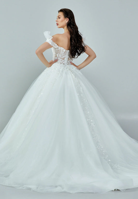 Off Shoulder Maxi Tulle Regular Wedding Dress Unit Price: €645