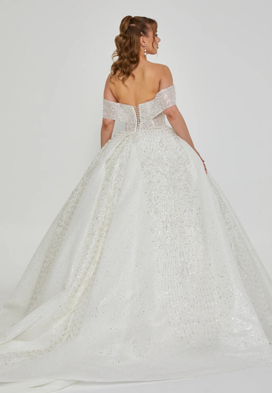 Off Shoulder Maxi Tulle Regular Wedding Dress Unit Price: €780