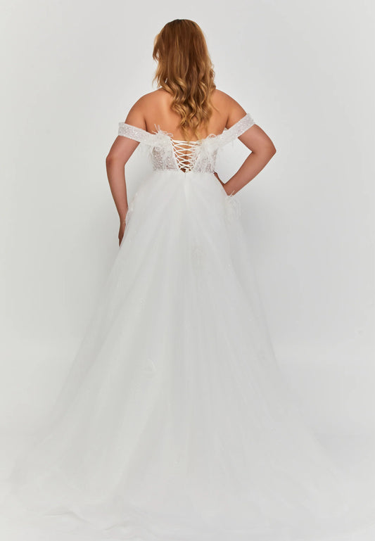Off Shoulder Maxi Tulle Regular Wedding Dress Unit Price: €450