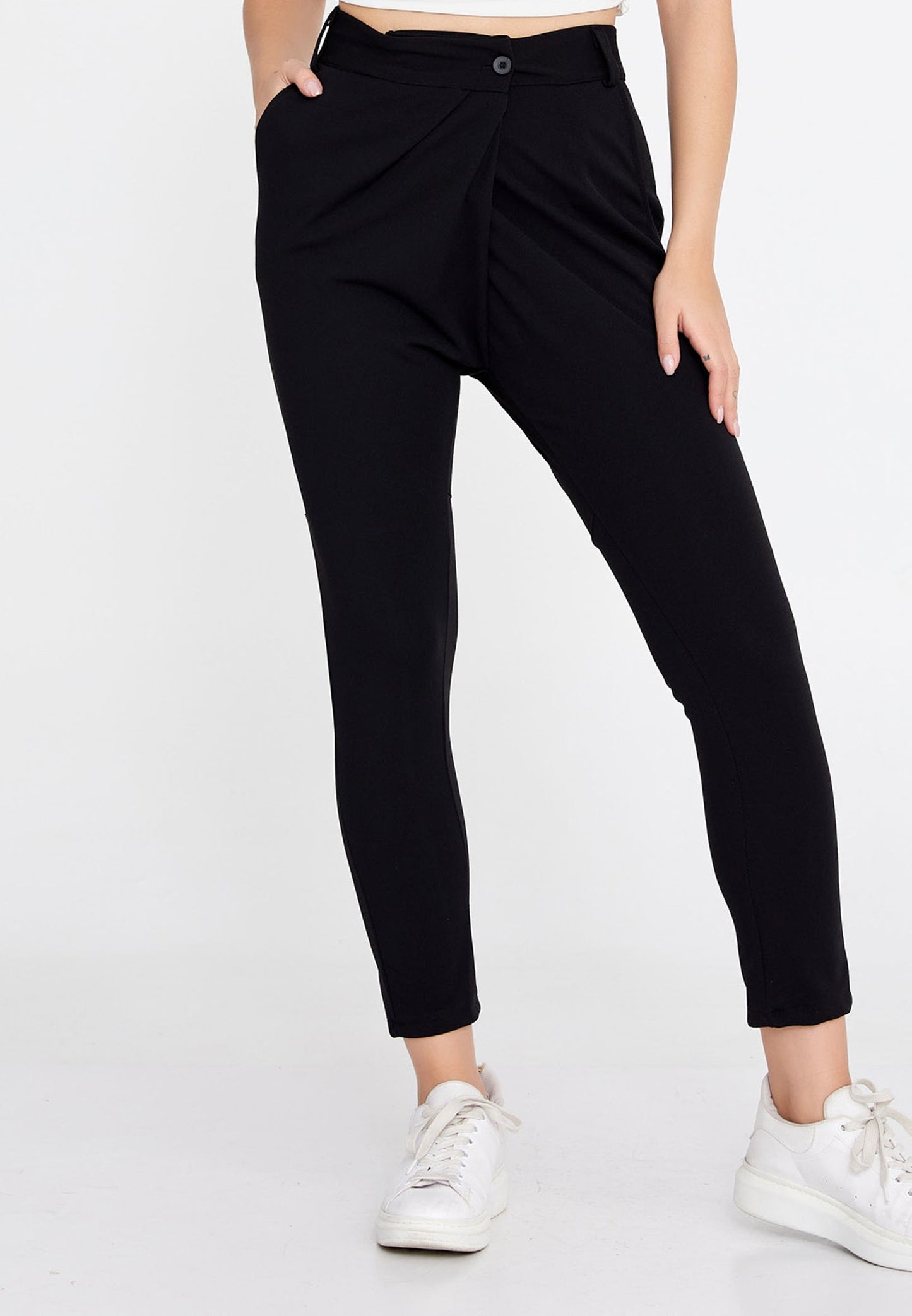 Skinny Fit Regular Pants Unit Price: €20