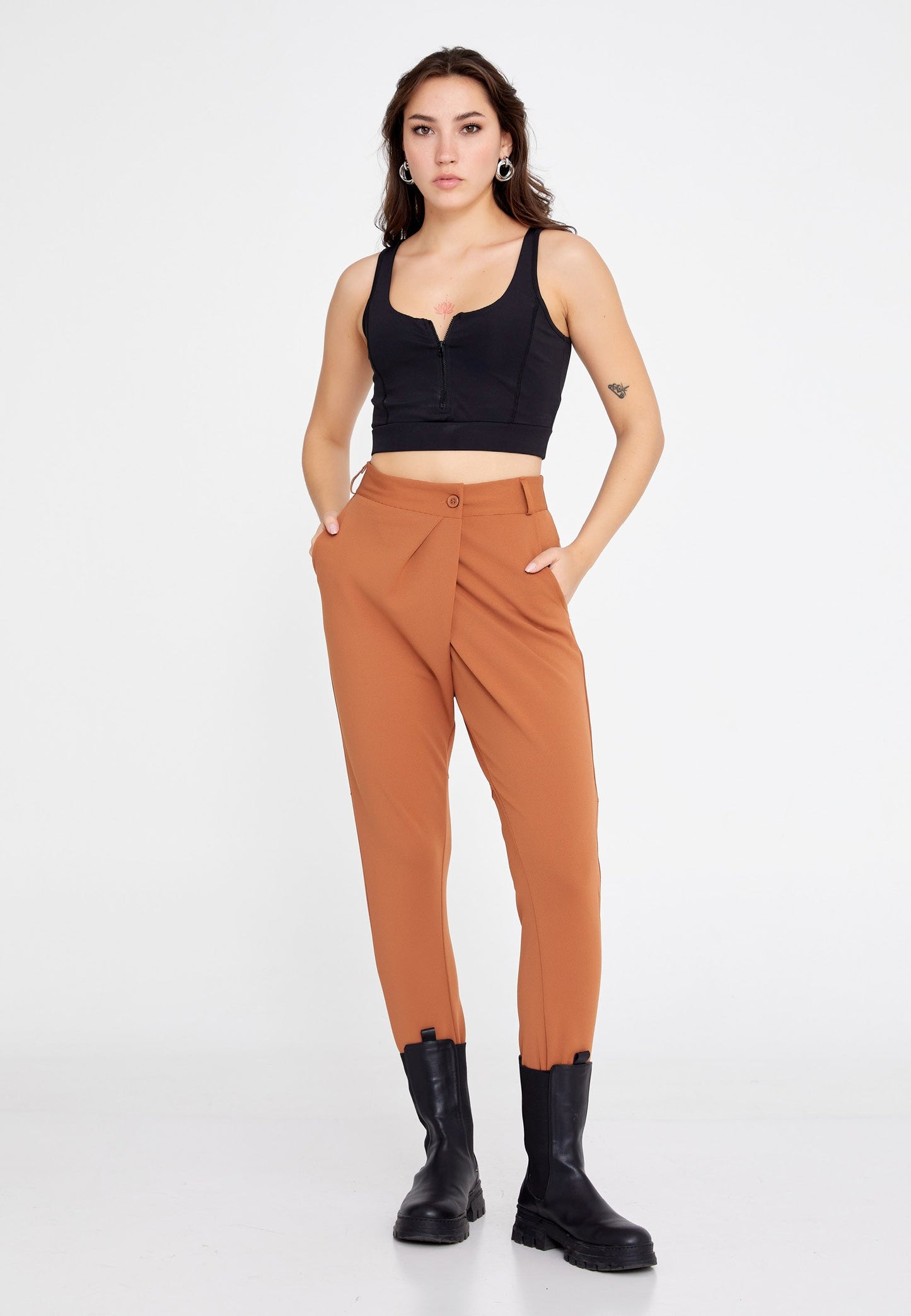 Skinny Fit Regular Pants Unit Price: €20