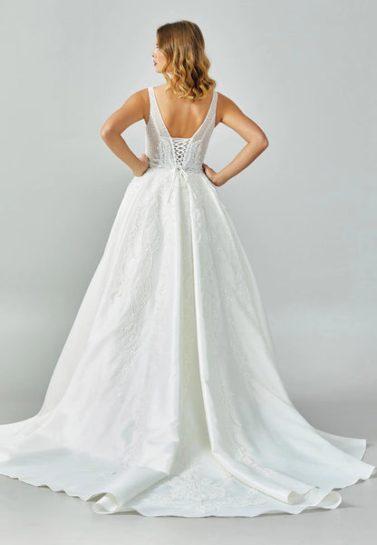 Sleeveless Maxi Satin Regular Wedding Dress Unit Price: €375