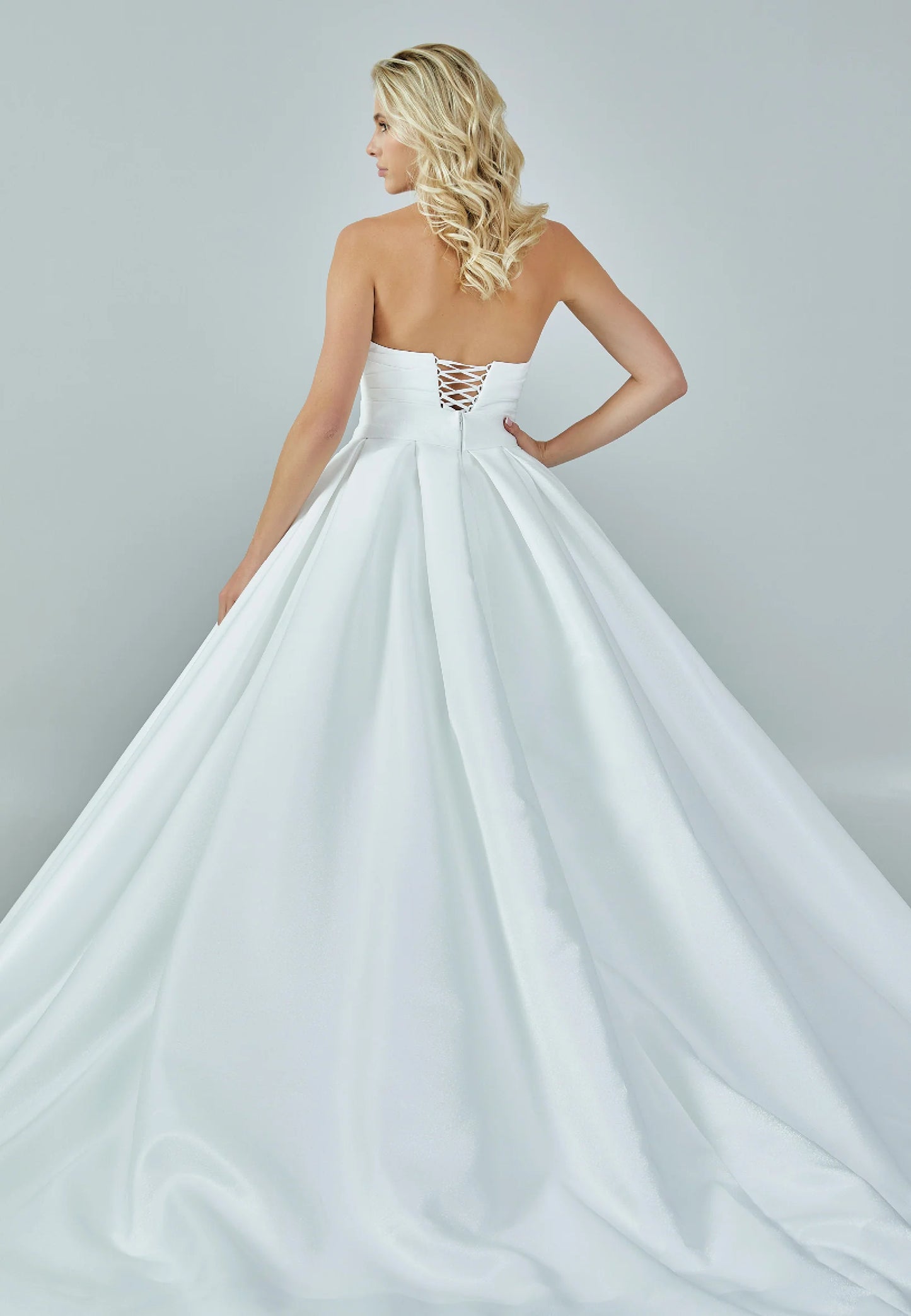 Strapless Maxi Satin Regular Wedding Dress Unit Price: €480