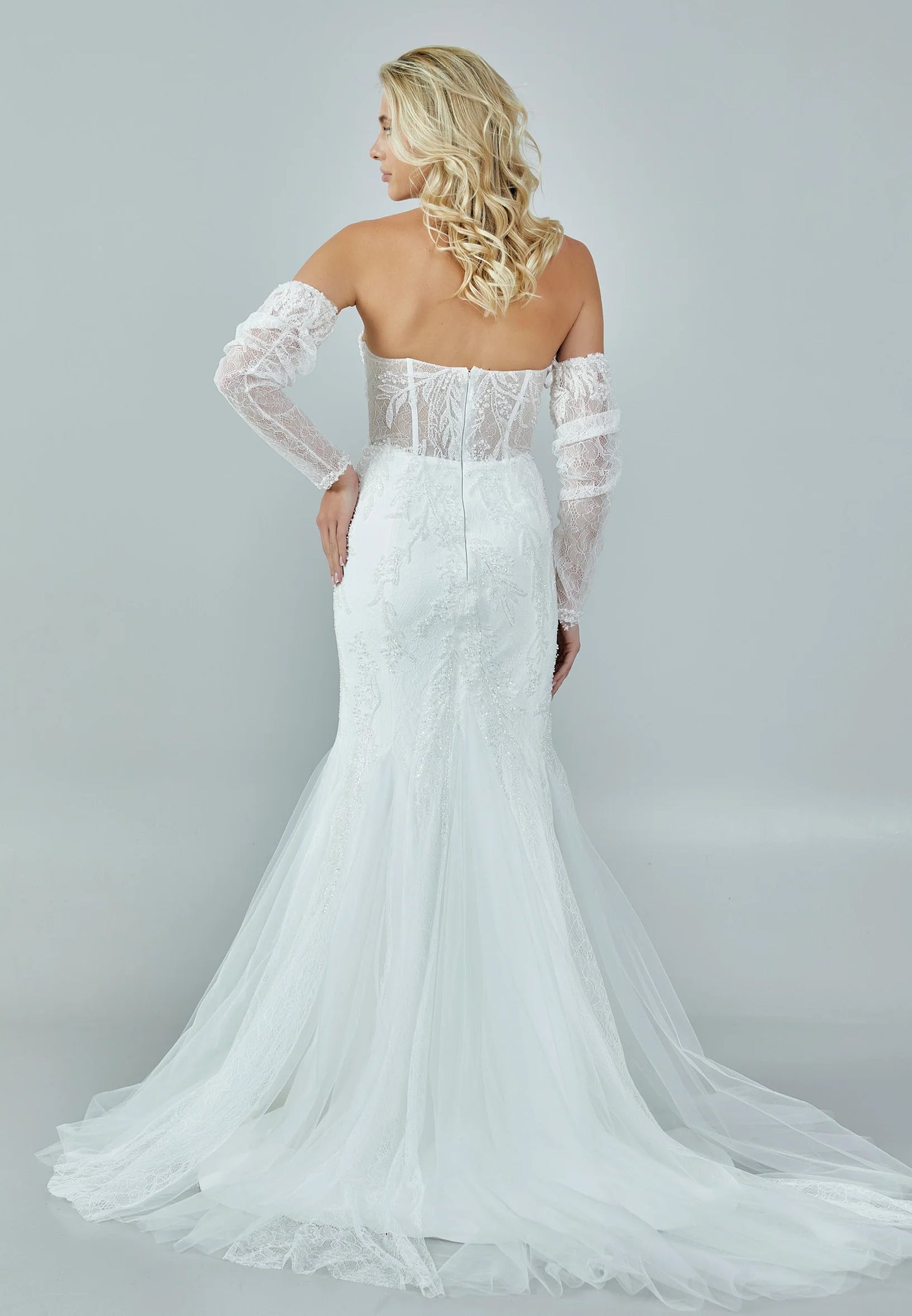 Off Shoulder Maxi Tulle Regular Wedding Dress Unit Price: €480