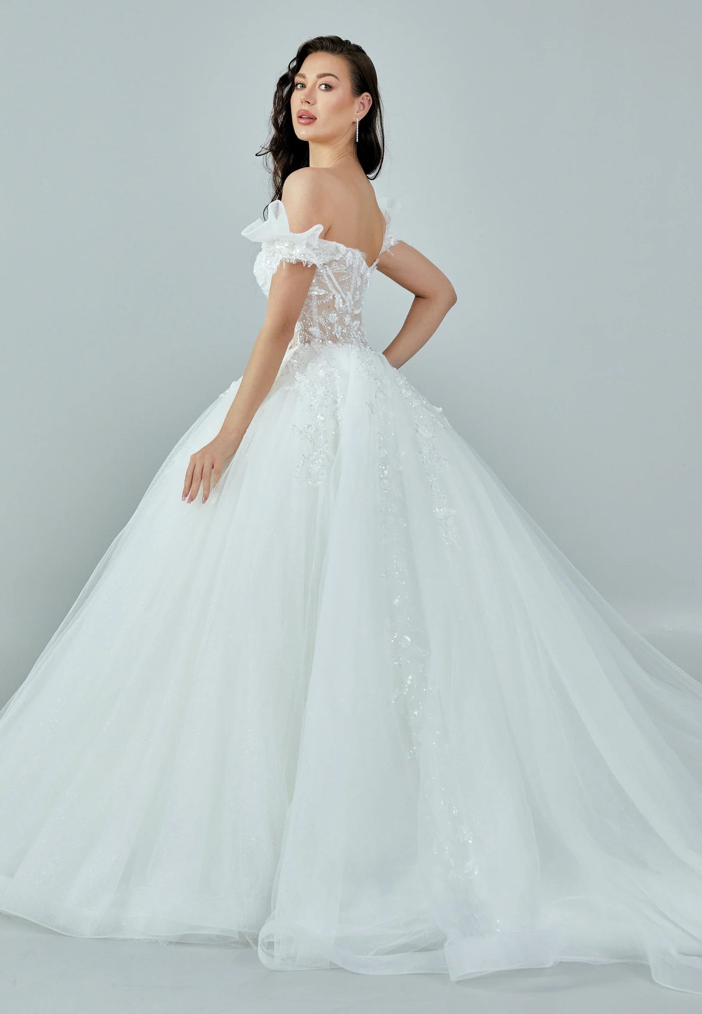 Off Shoulder Maxi Tulle Regular Wedding Dress Unit Price: €645