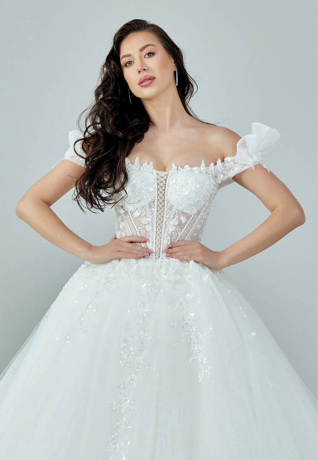 Off Shoulder Maxi Tulle Regular Wedding Dress Unit Price: €645