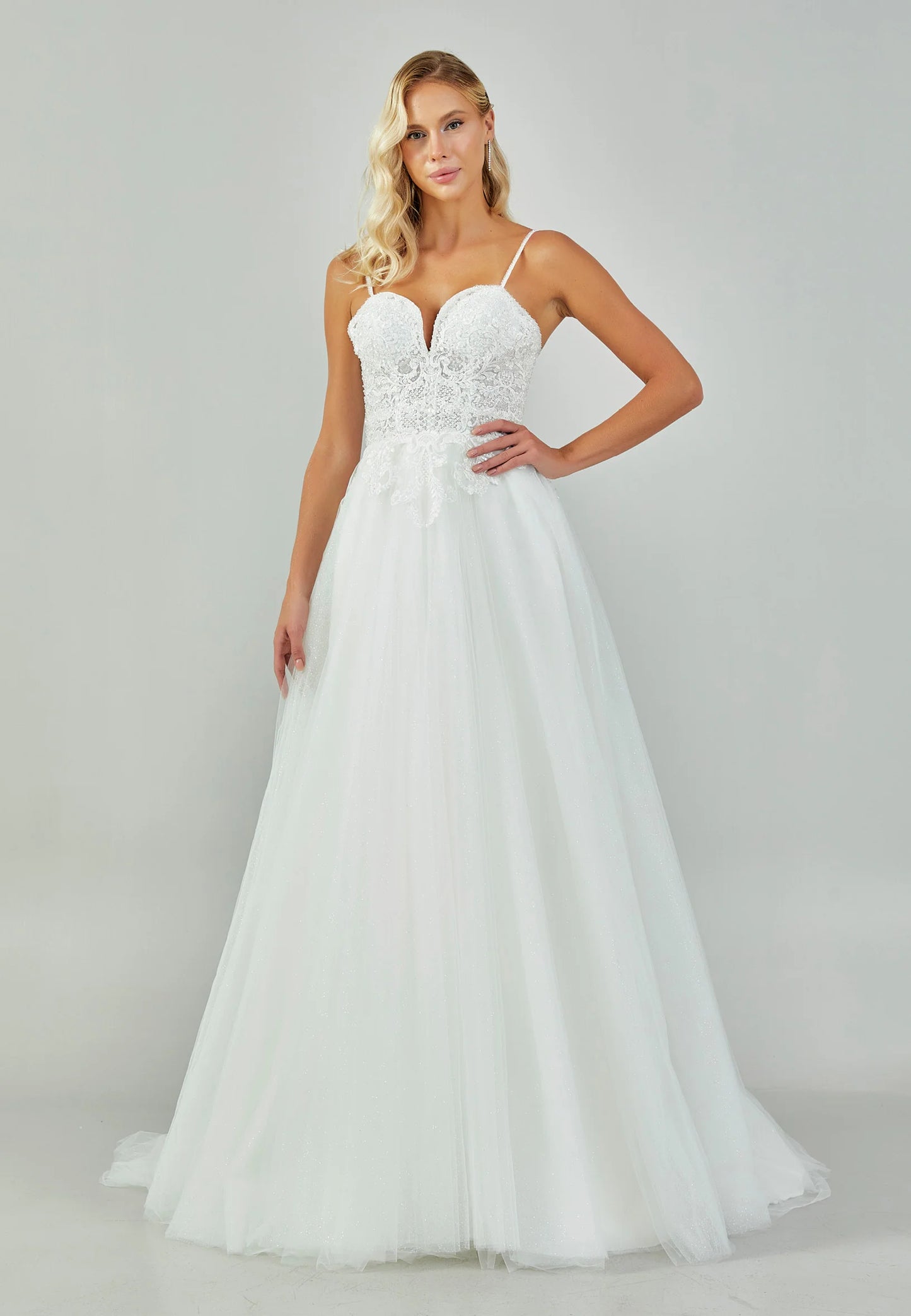 Sleeveless Maxi Tulle Regular Wedding Dress Unit Price: €200