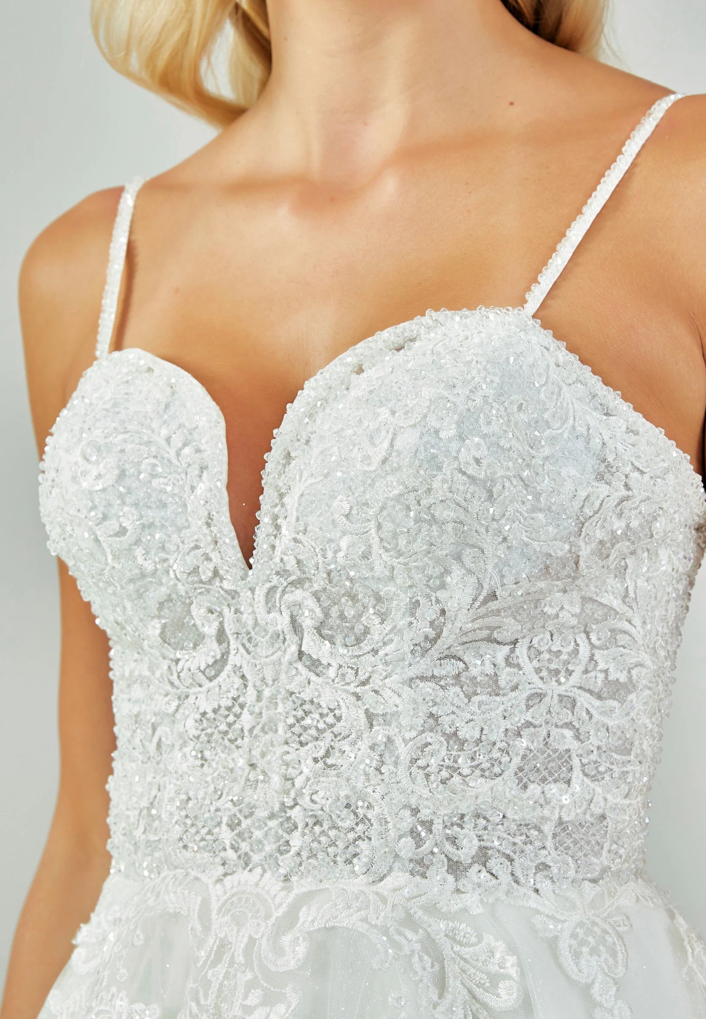 Sleeveless Maxi Tulle Regular Wedding Dress Unit Price: €200