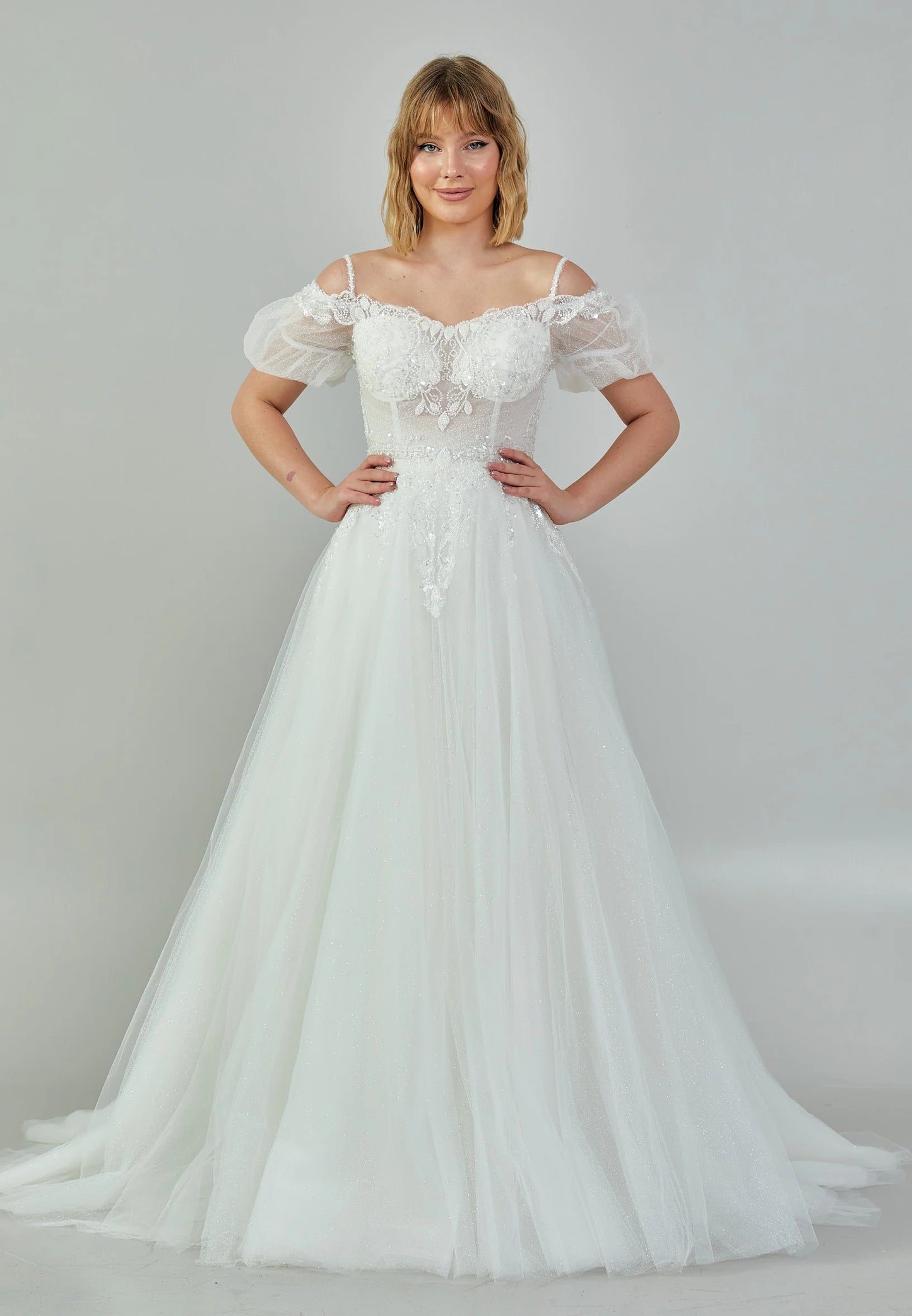 Off Shoulder Maxi Tulle Regular Wedding Dress Unit Price: €190