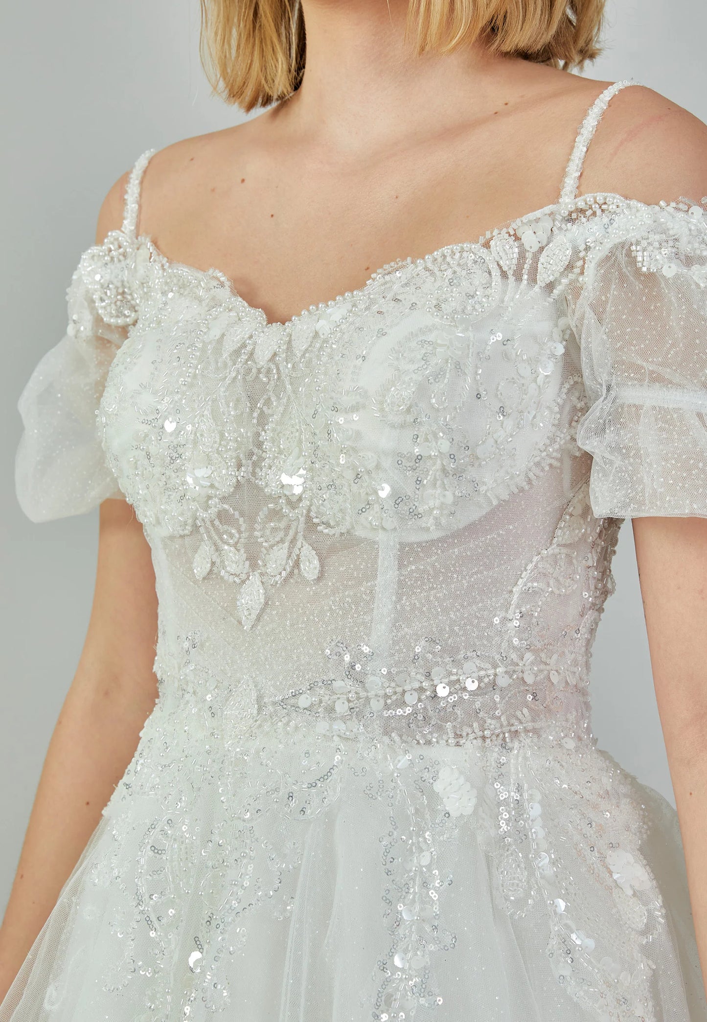 Off Shoulder Maxi Tulle Regular Wedding Dress Unit Price: €190