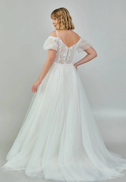 Off Shoulder Maxi Tulle Regular Wedding Dress Unit Price: €190