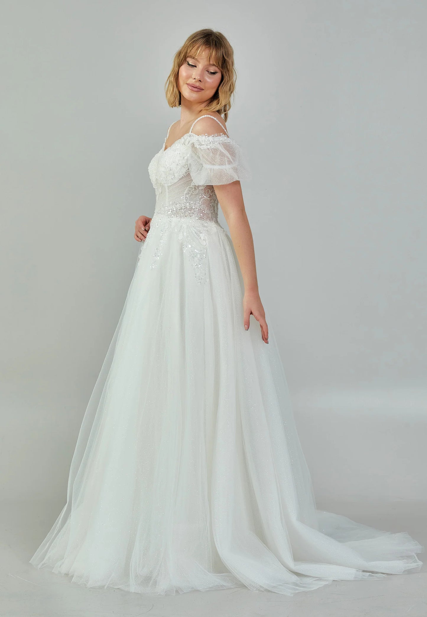 Off Shoulder Maxi Tulle Regular Wedding Dress Unit Price: €190