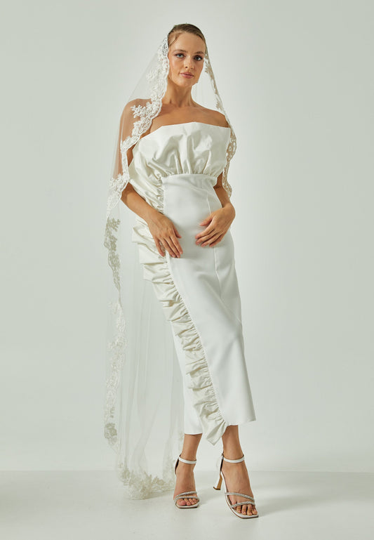 Lace Single Tier Tulle Veil (3 no) Unit Price: €30