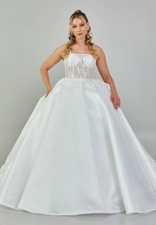 Sleeveless Maxi Polyester Plus Size Wedding Dress Unit Price: €240