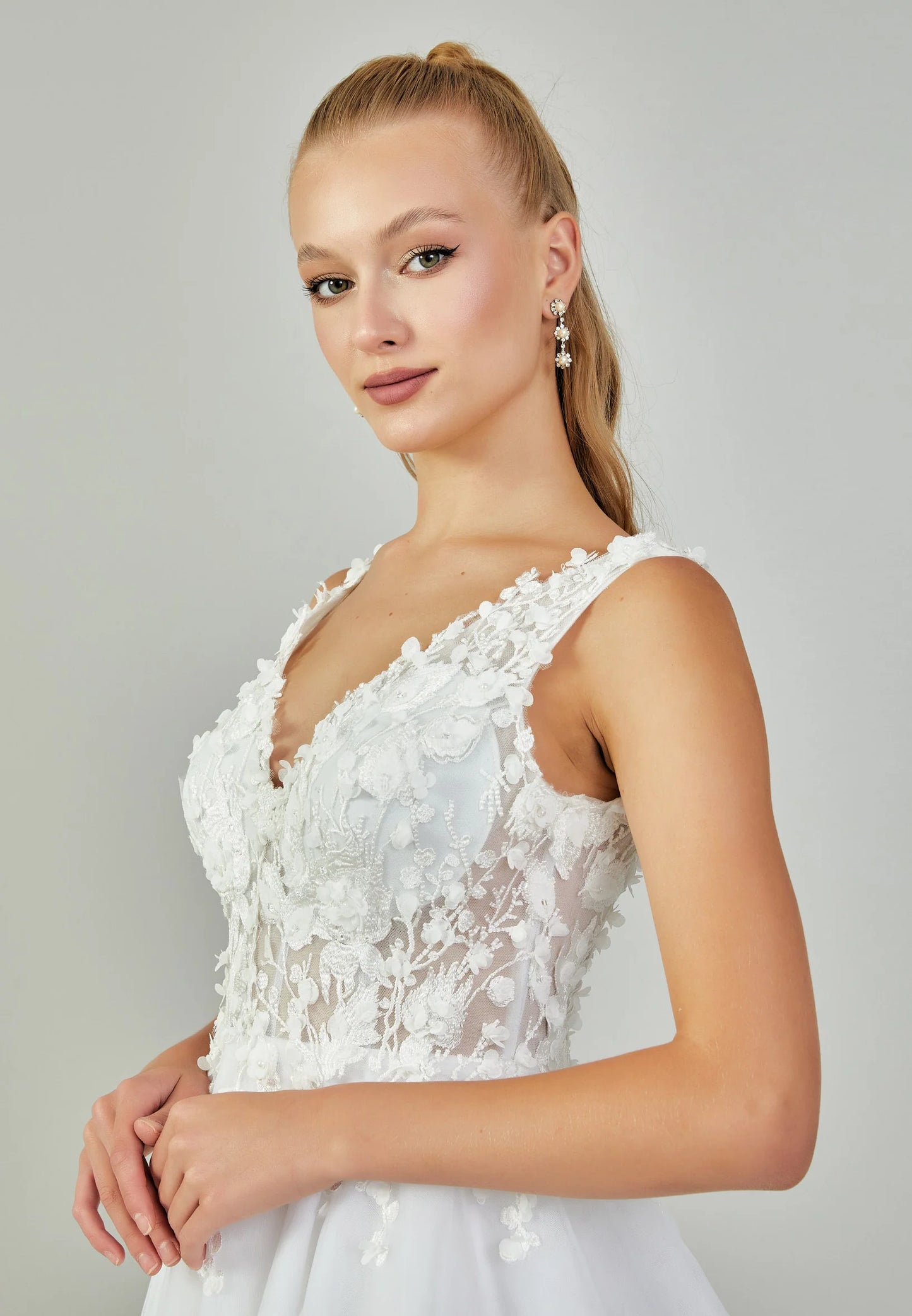 Sleeveless Maxi Tulle Regular Wedding Dress Unit Price: €420