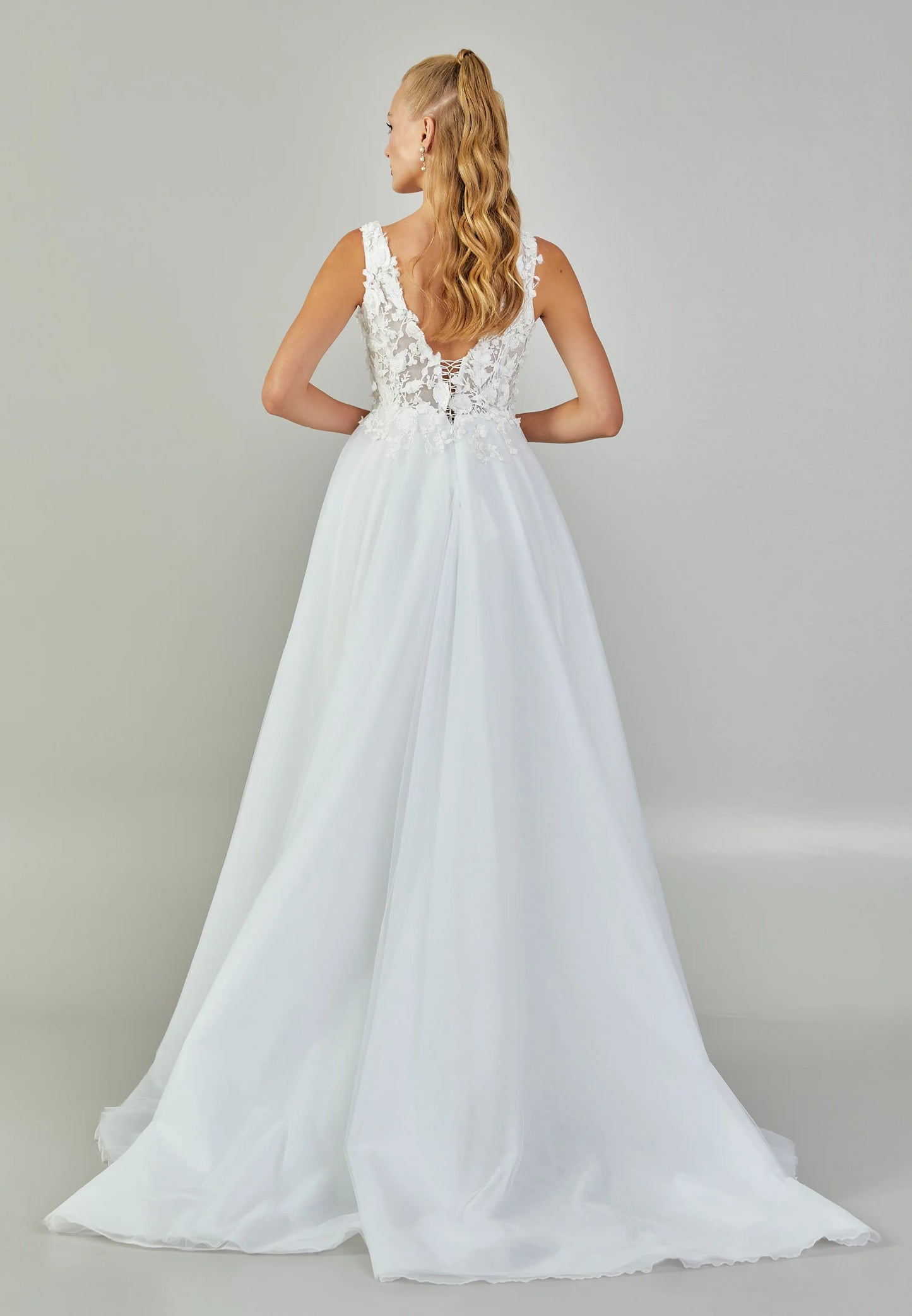 Sleeveless Maxi Tulle Regular Wedding Dress Unit Price: €420