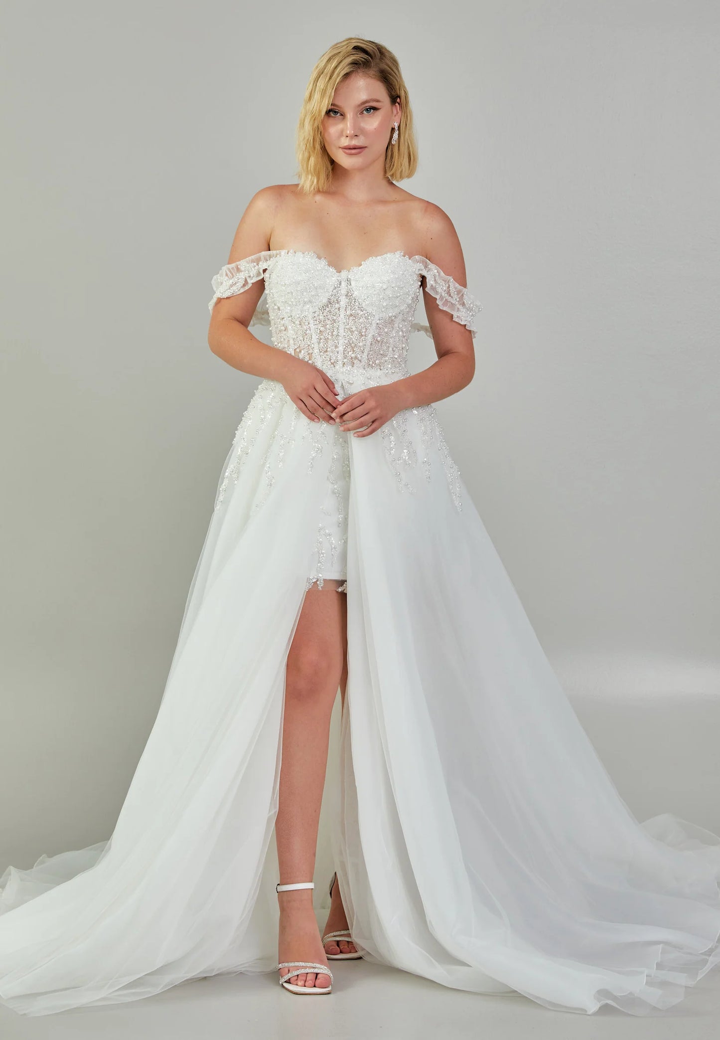 Off Shoulder Maxi Tulle Regular Wedding Dress Unit Price: €420