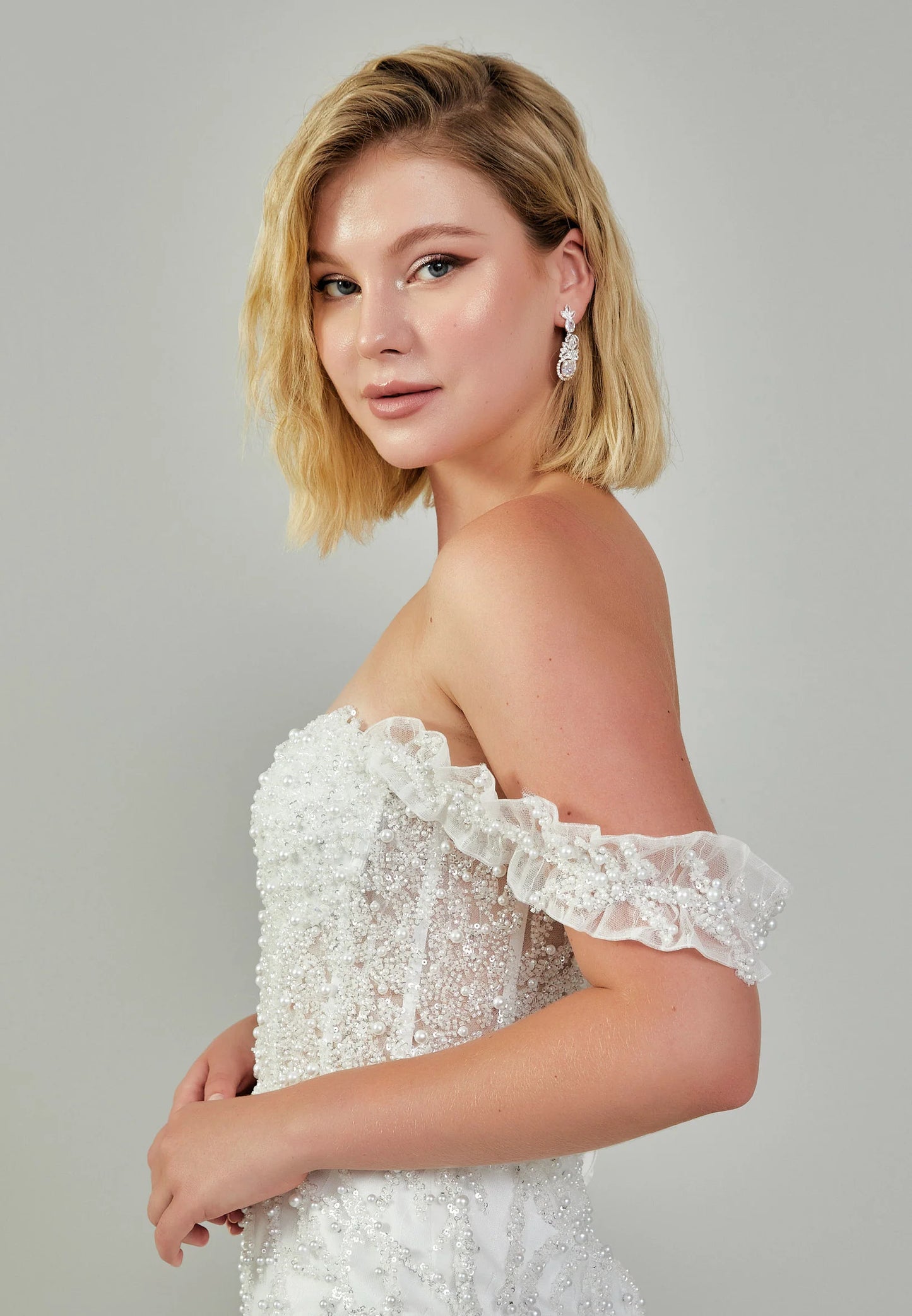 Off Shoulder Maxi Tulle Regular Wedding Dress Unit Price: €420