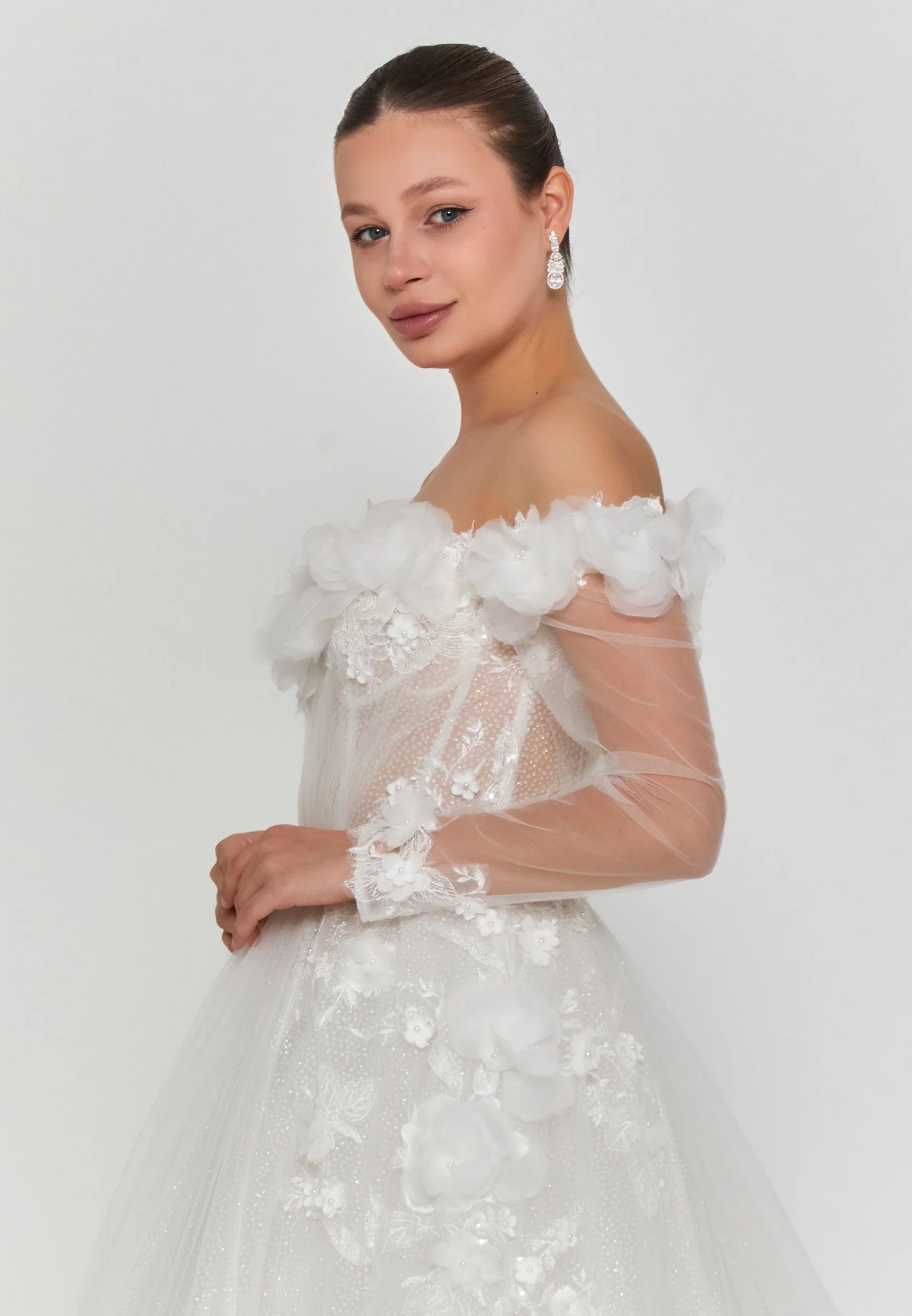 Off Shoulder Maxi Tulle Regular Wedding Dress Unit Price: €300