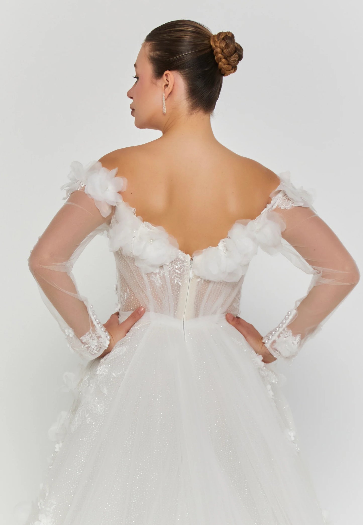 Off Shoulder Maxi Tulle Regular Wedding Dress Unit Price: €300