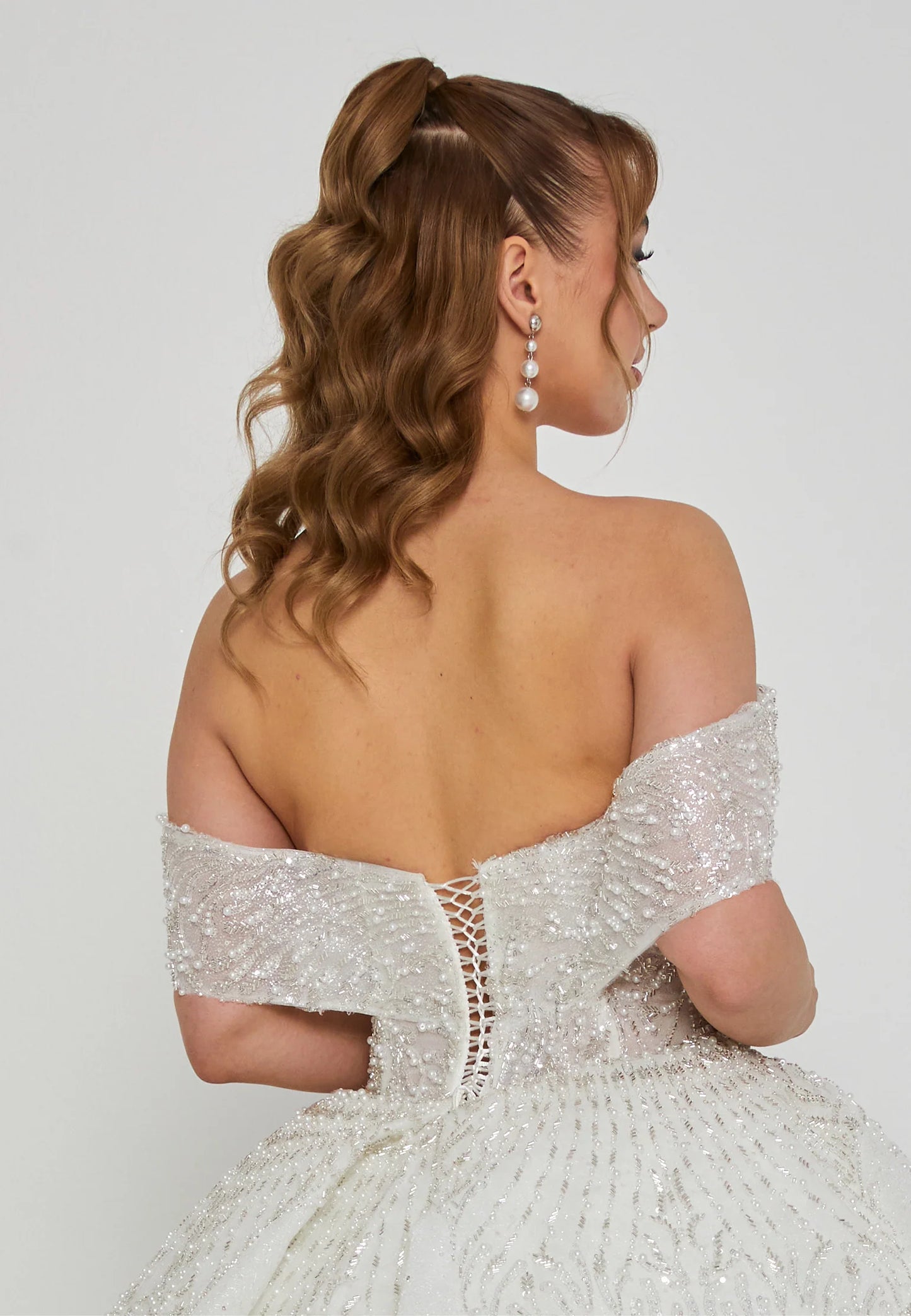 Off Shoulder Maxi Tulle Regular Wedding Dress Unit Price: €780