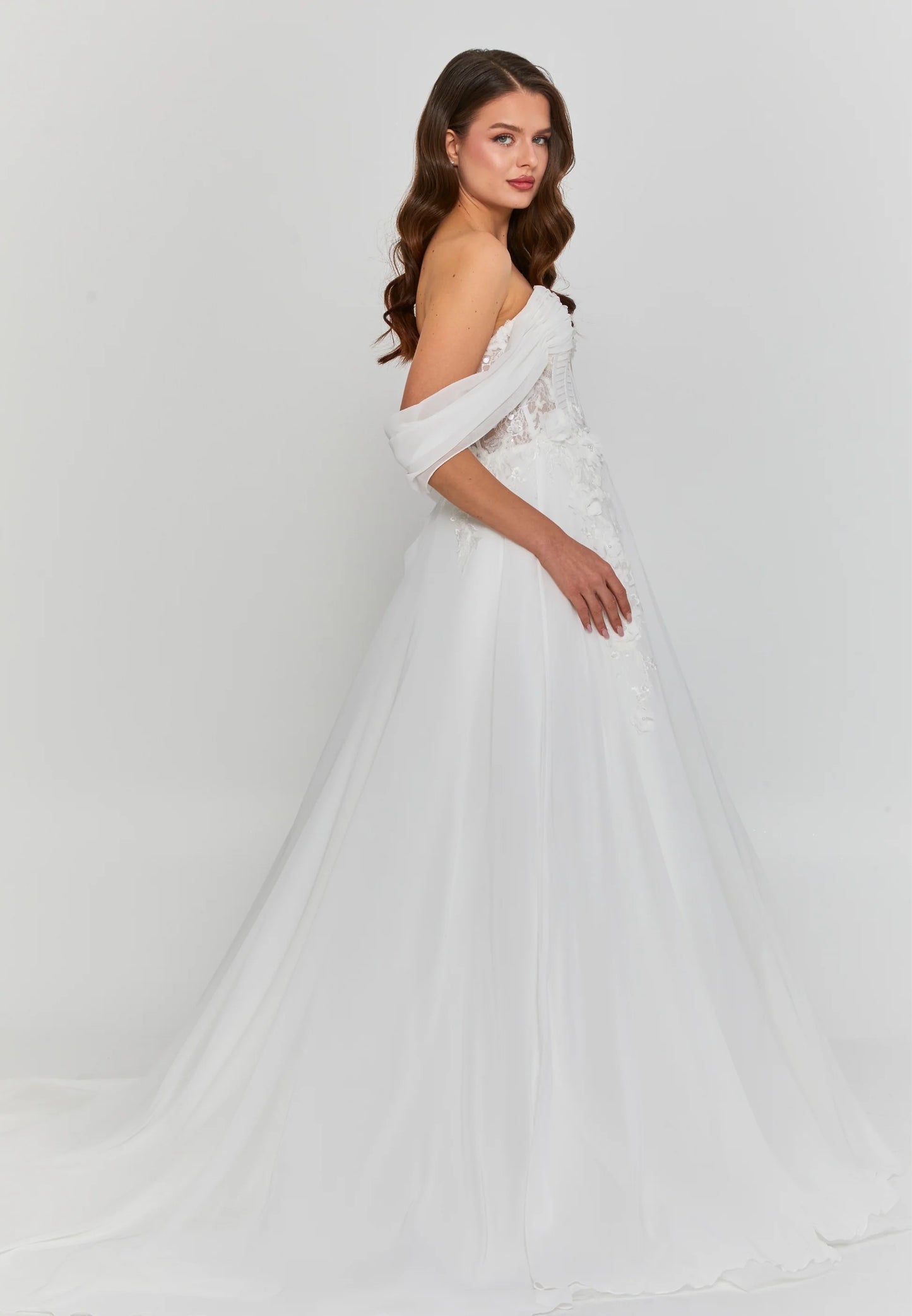 Off Shoulder Maxi Chiffon Regular Wedding Dress Unit Price: €240