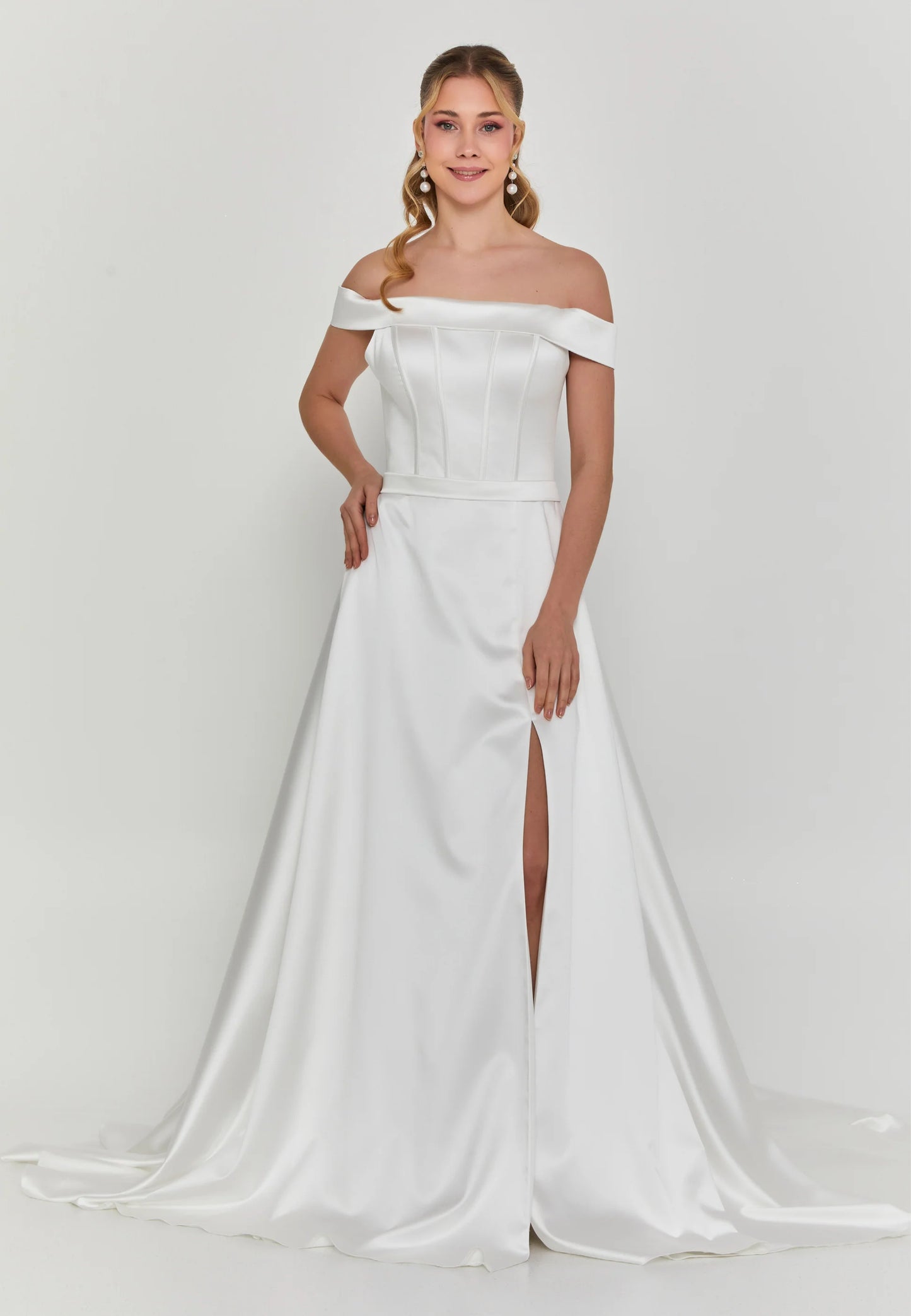 Off Shoulder Maxi Satin Regular Wedding Dress Unit Price: €355