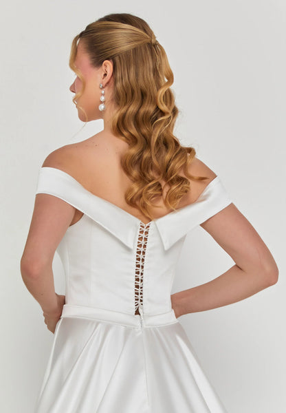Off Shoulder Maxi Satin Regular Wedding Dress Unit Price: €355