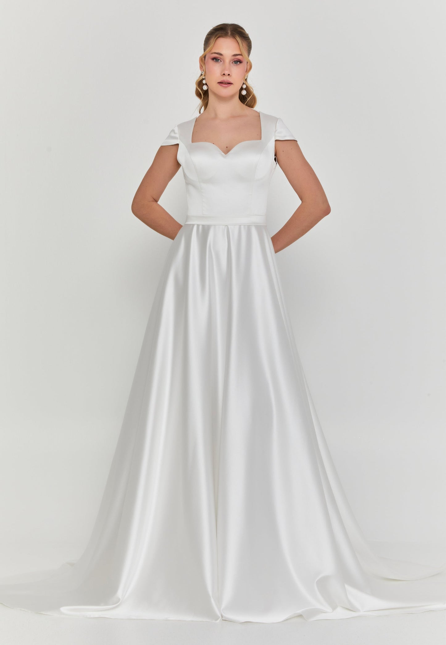 Short Sleeve Maxi Satin Regular Wedding Dress Unit Price: €355