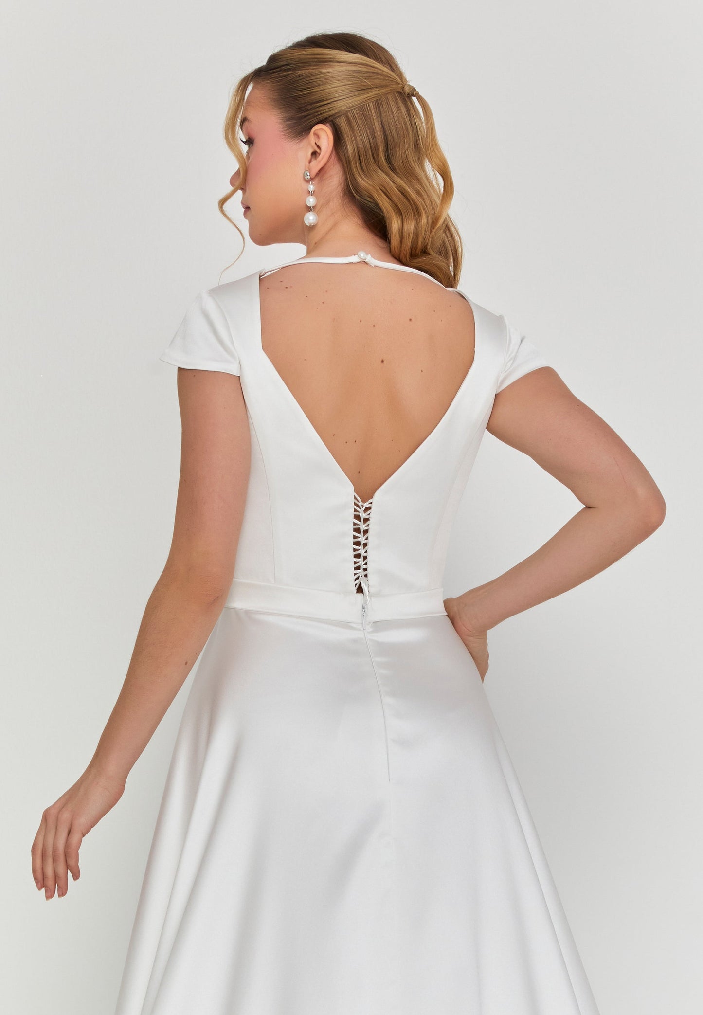 Short Sleeve Maxi Satin Regular Wedding Dress Unit Price: €355