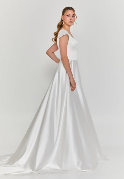 Short Sleeve Maxi Satin Regular Wedding Dress Unit Price: €355