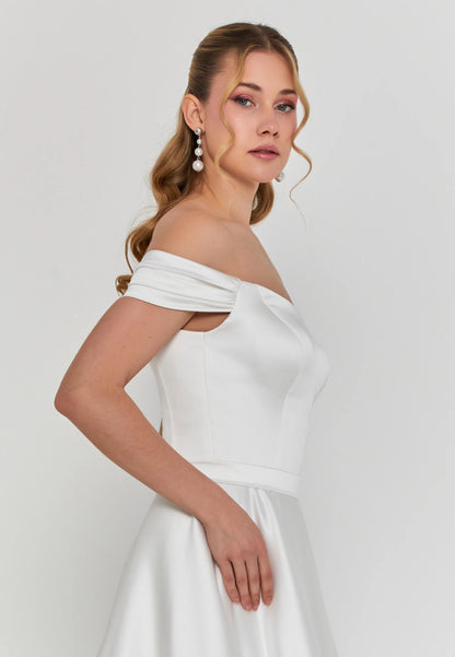 Off Shoulder Maxi Satin Regular Wedding Dress Unit Price: €355