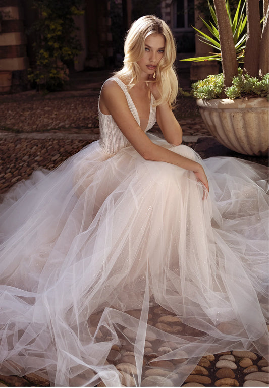 Sleeveless Maxi Tulle Regular Wedding Dress Unit Price: €360