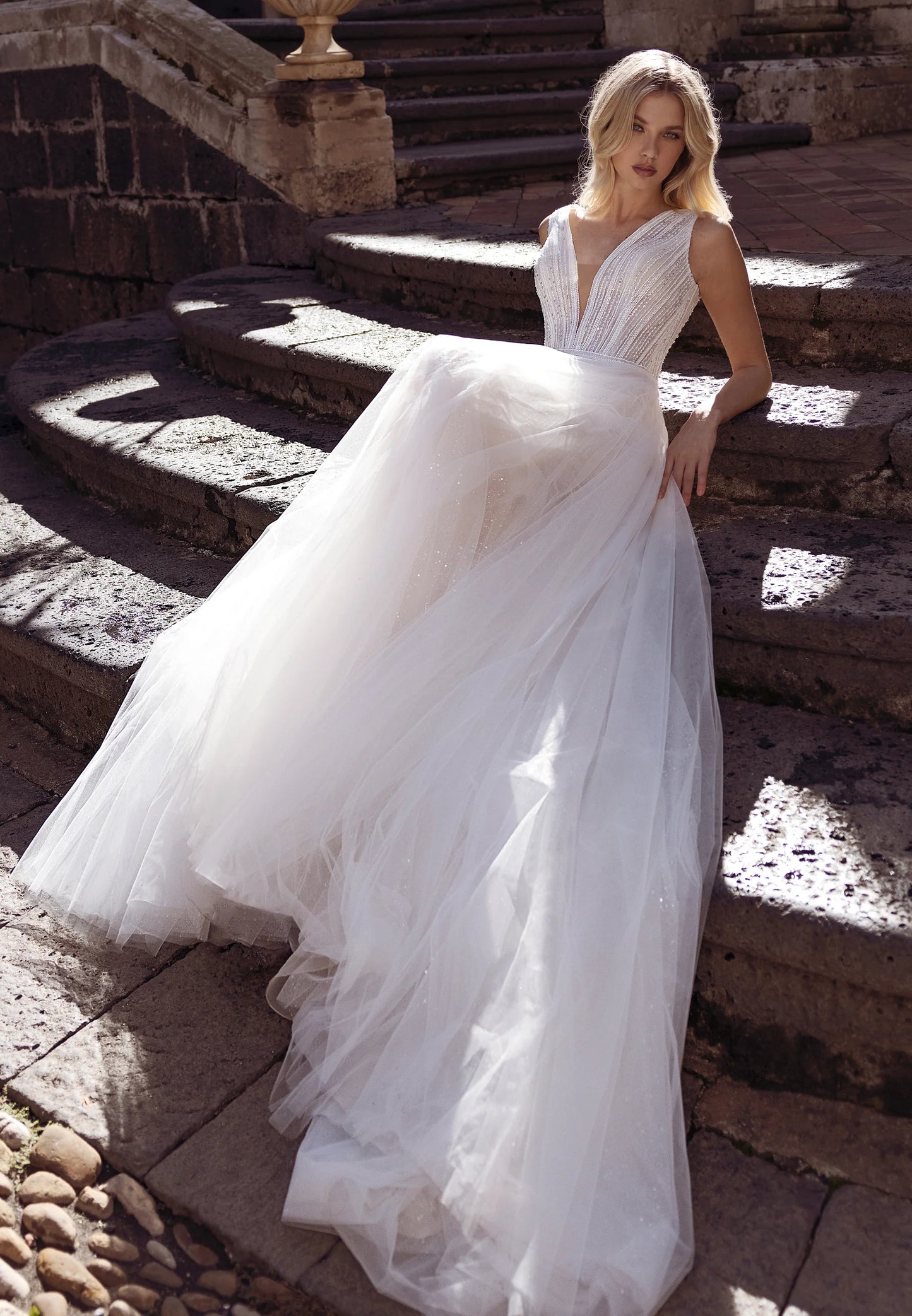 Sleeveless Maxi Tulle Regular Wedding Dress Unit Price: €360