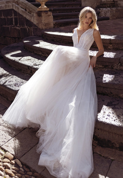 Sleeveless Maxi Tulle Regular Wedding Dress Unit Price: €360