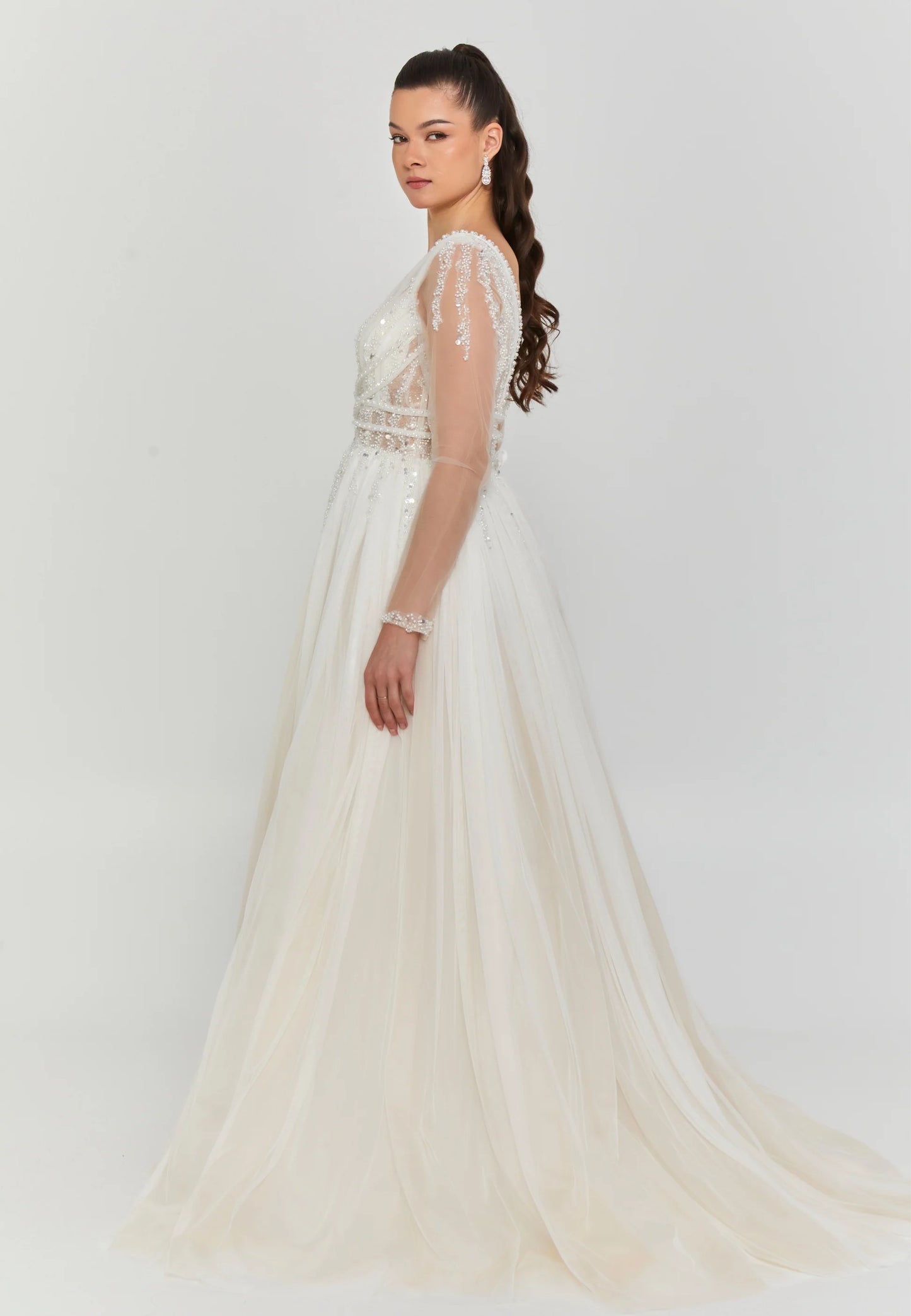 Long Sleeve Maxi Tulle Regular Wedding Dress Unit Price: €440