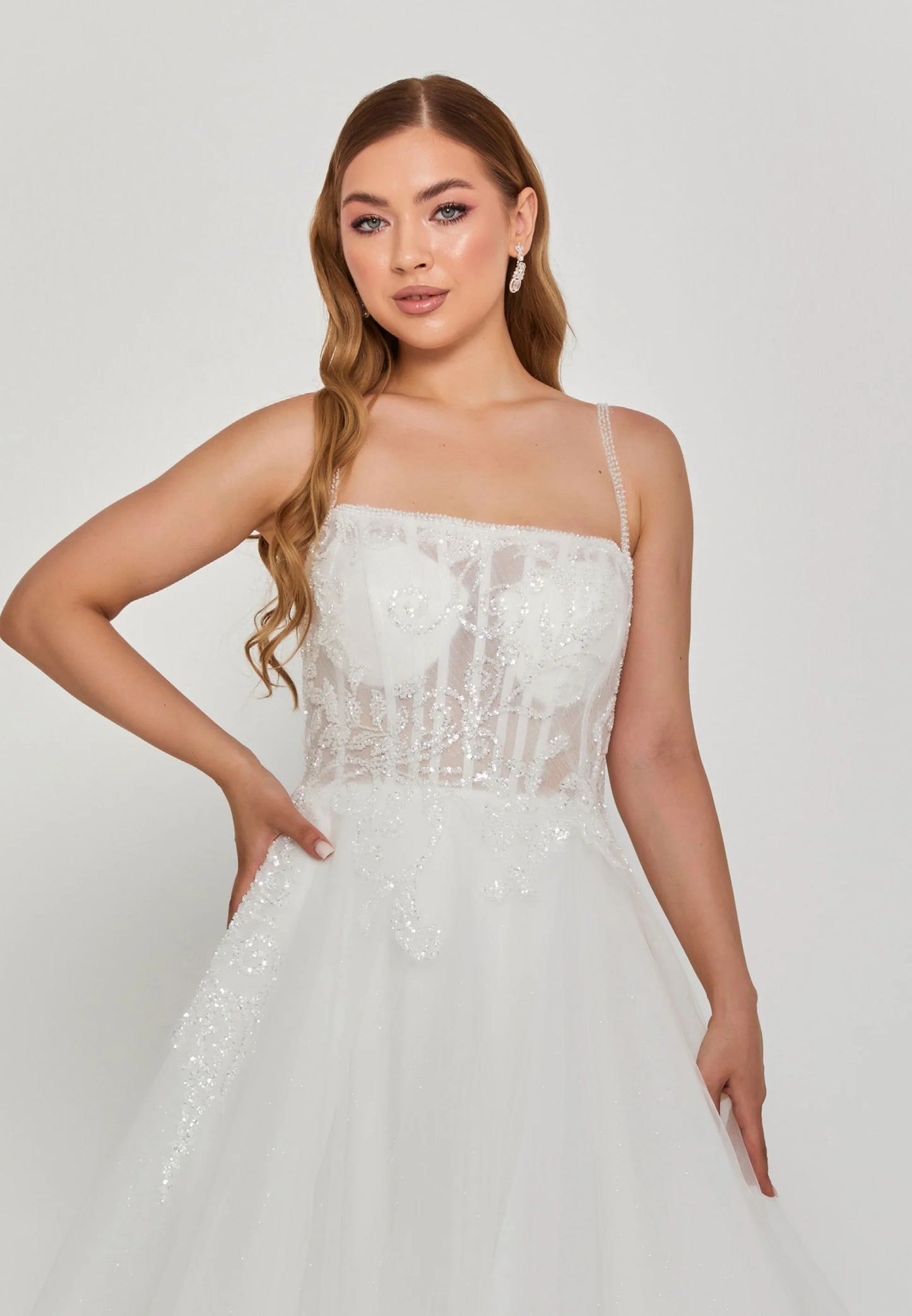 Sleeveless Maxi Tulle Regular Wedding Dress Unit Price: €240