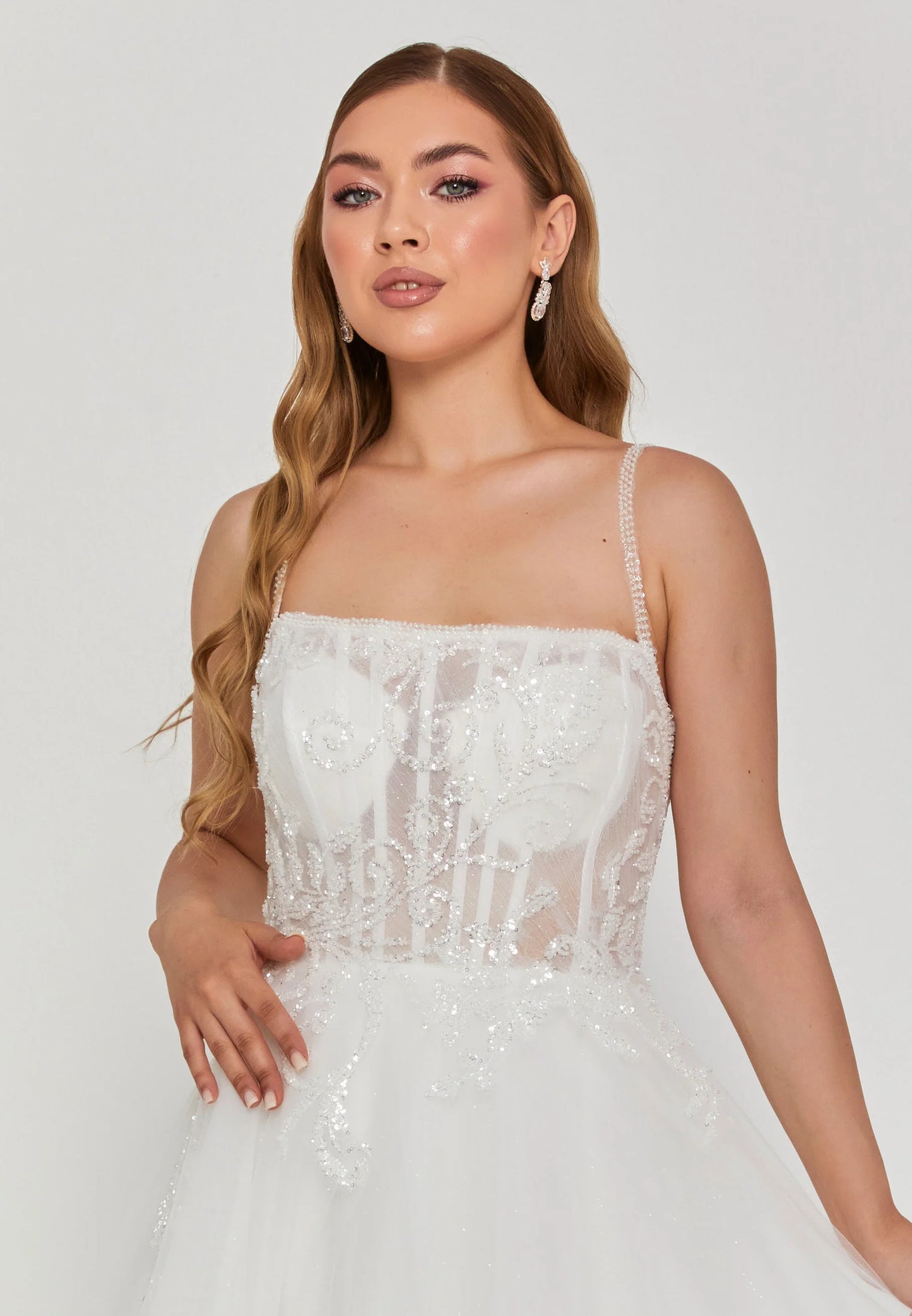 Sleeveless Maxi Tulle Regular Wedding Dress Unit Price: €240