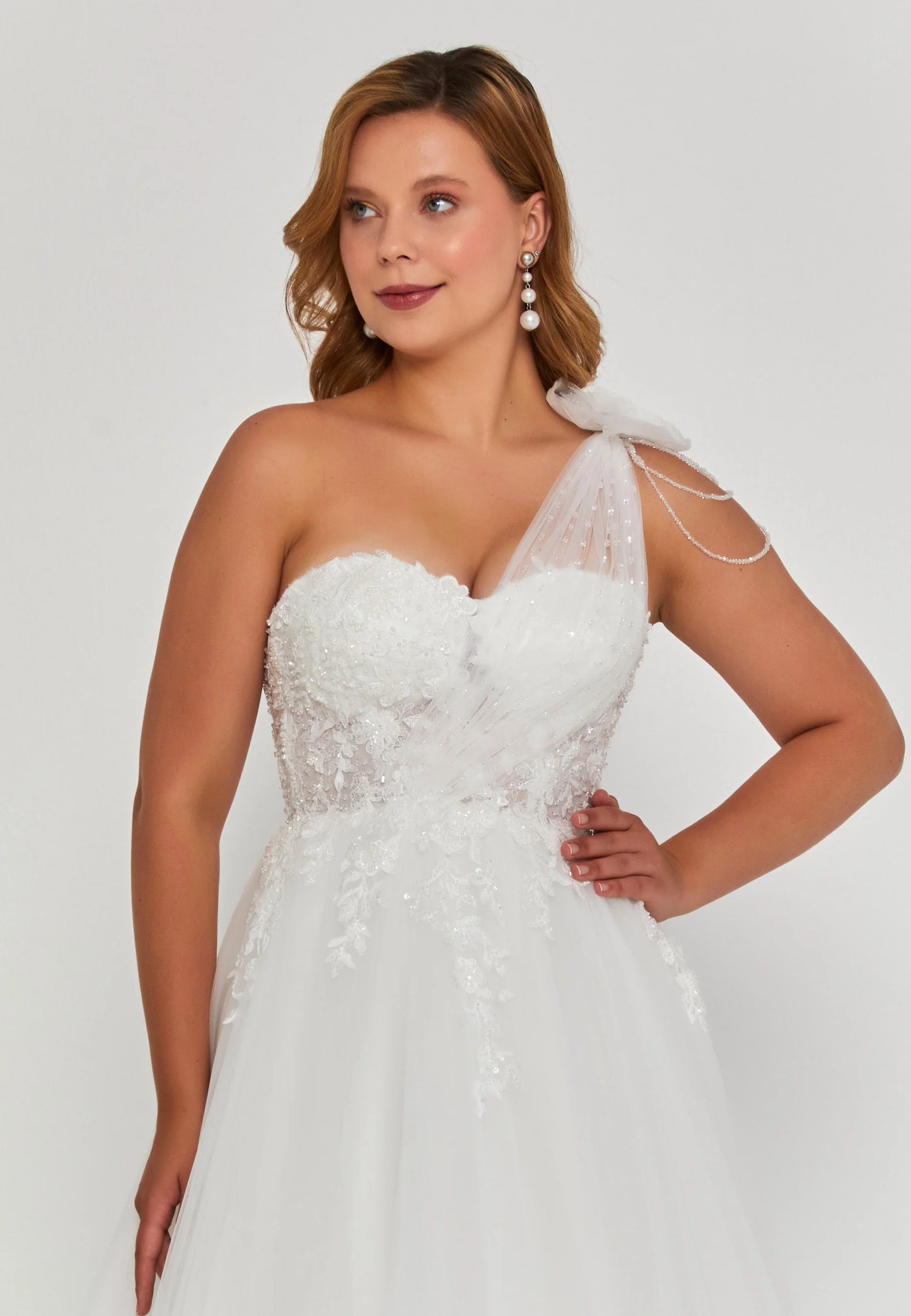 One Shoulder Maxi Tulle Regular Wedding Dress Unit Price: €390