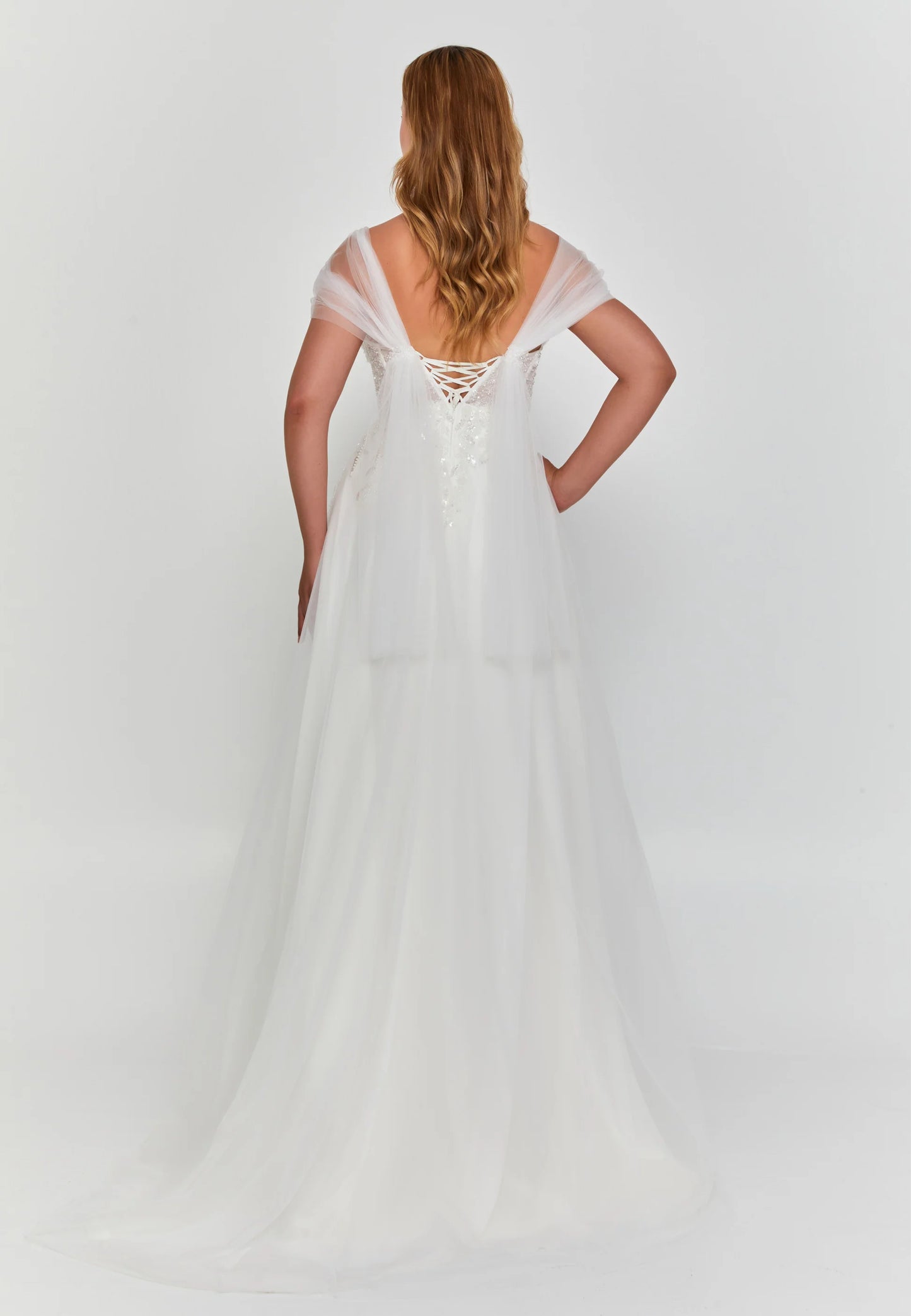 Off Shoulder Maxi Tulle Regular Wedding Dress Unit Price: €450