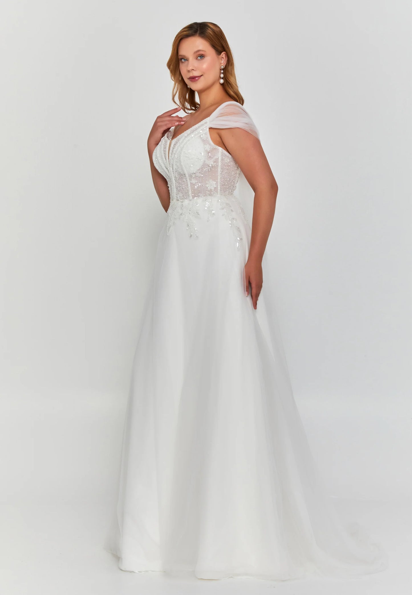 Off Shoulder Maxi Tulle Regular Wedding Dress Unit Price: €450