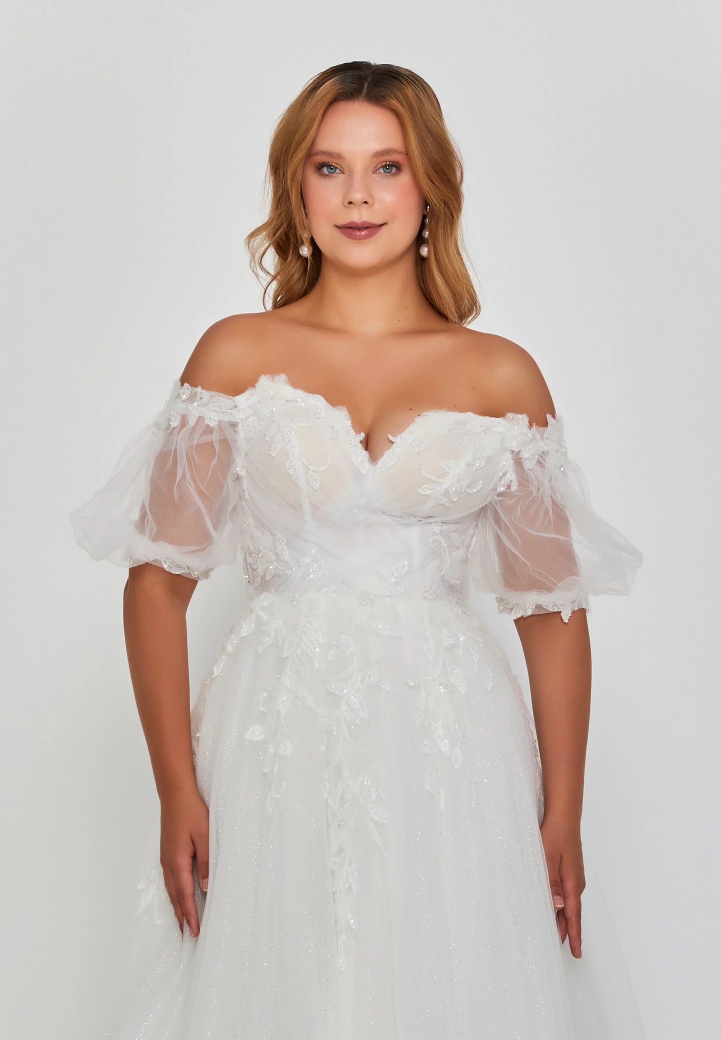 Off Shoulder Maxi Tulle Regular Wedding Dress Unit Price: €450