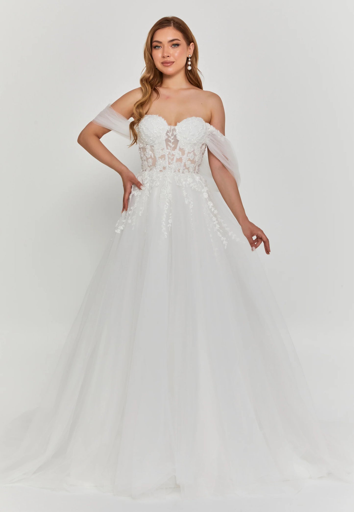 Off Shoulder Maxi Tulle Regular Wedding Dress Unit Price: €290