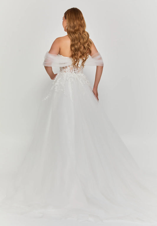 Off Shoulder Maxi Tulle Regular Wedding Dress Unit Price: €290