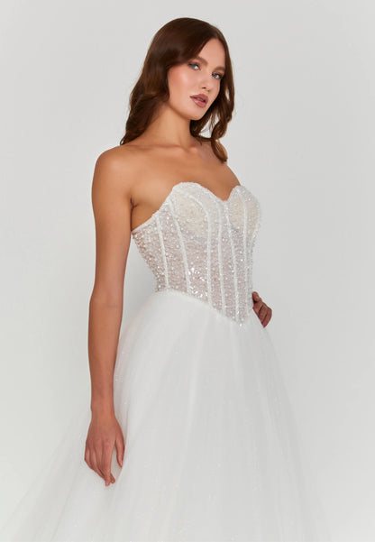 Strapless Maxi Tulle Regular Wedding Dress Unit Price: €390