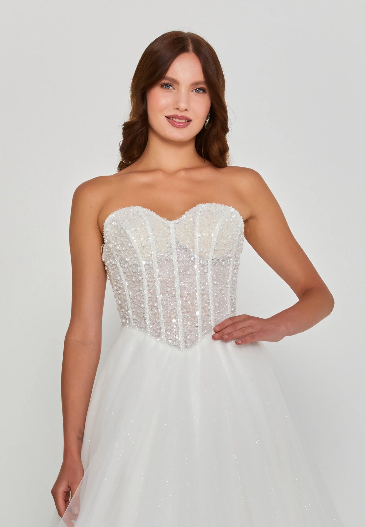 Strapless Maxi Tulle Regular Wedding Dress Unit Price: €390