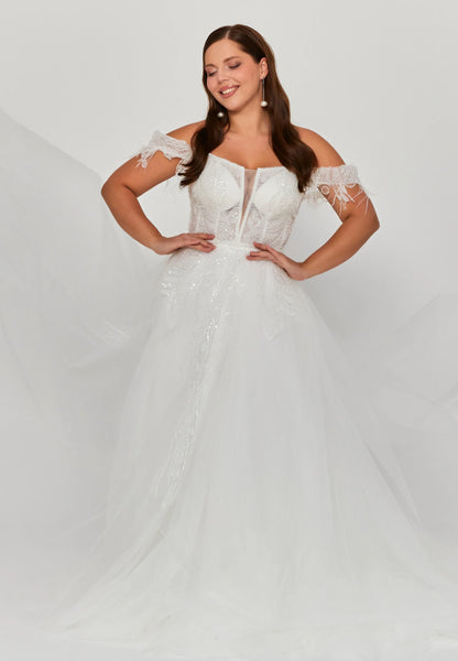 Off Shoulder Maxi Tulle Plus Size Wedding Dress Unit Price: €350