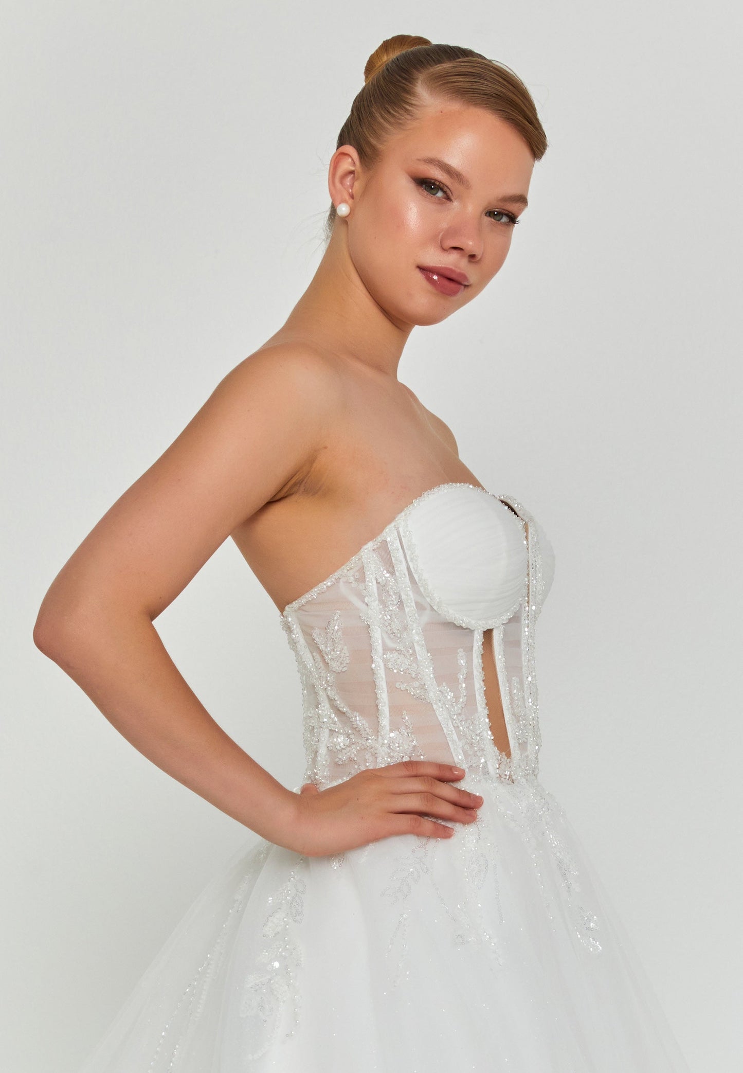Strapless Maxi Tulle Regular Wedding Dress Unit Price: €200