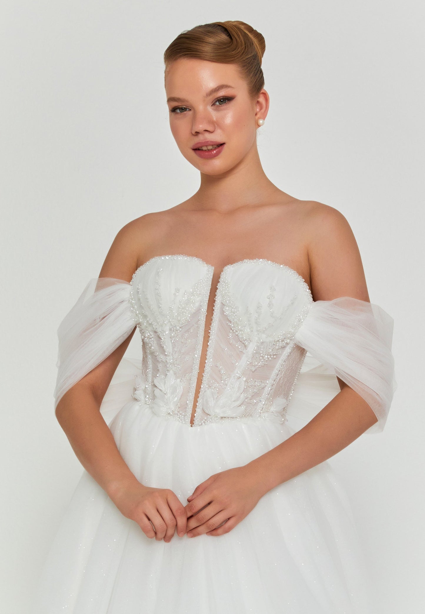 Off Shoulder Maxi Tulle Regular Wedding Dress Unit Price: €200