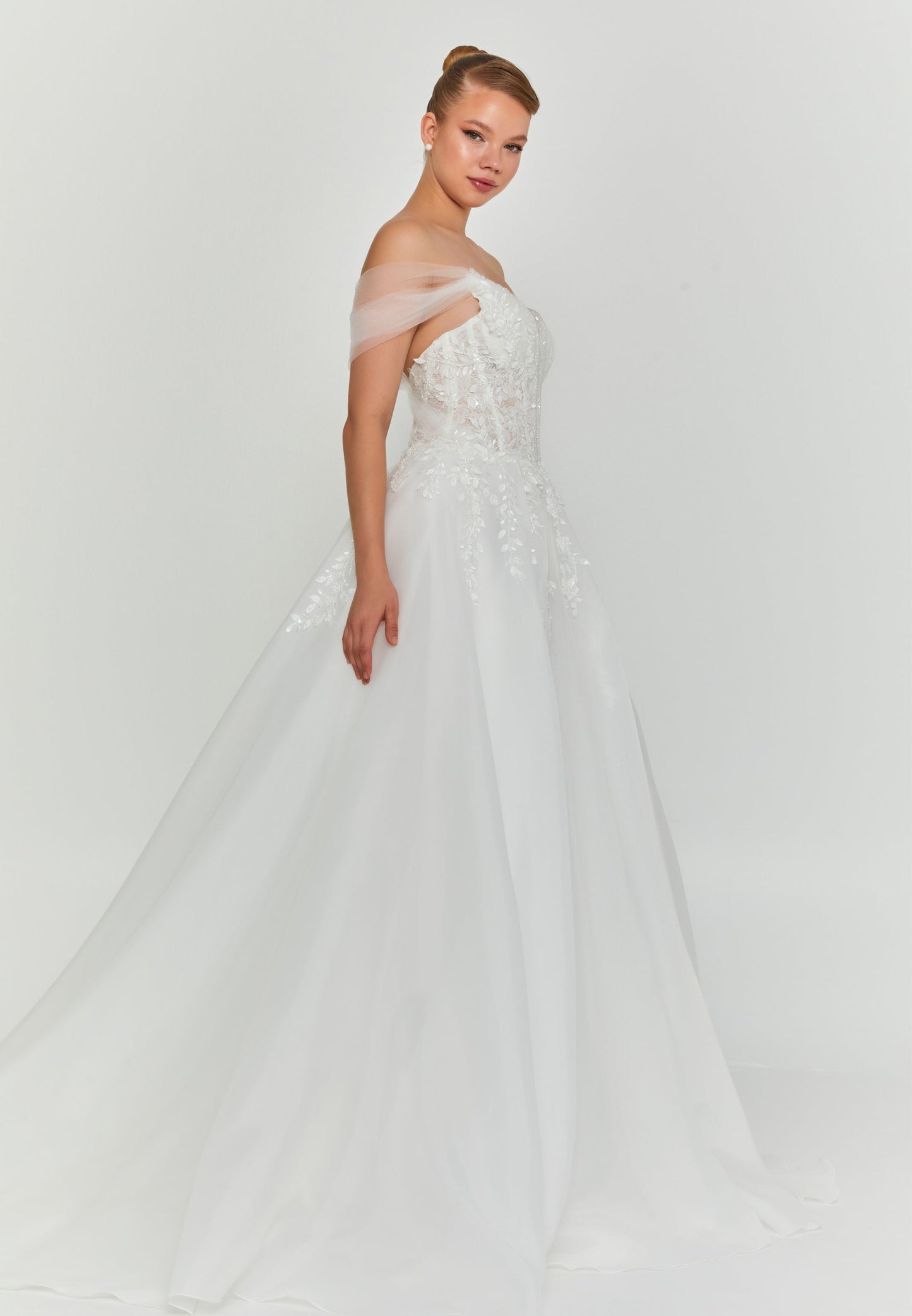 Off Shoulder Maxi Polyester Regular Wedding Dress Unit Price: €210